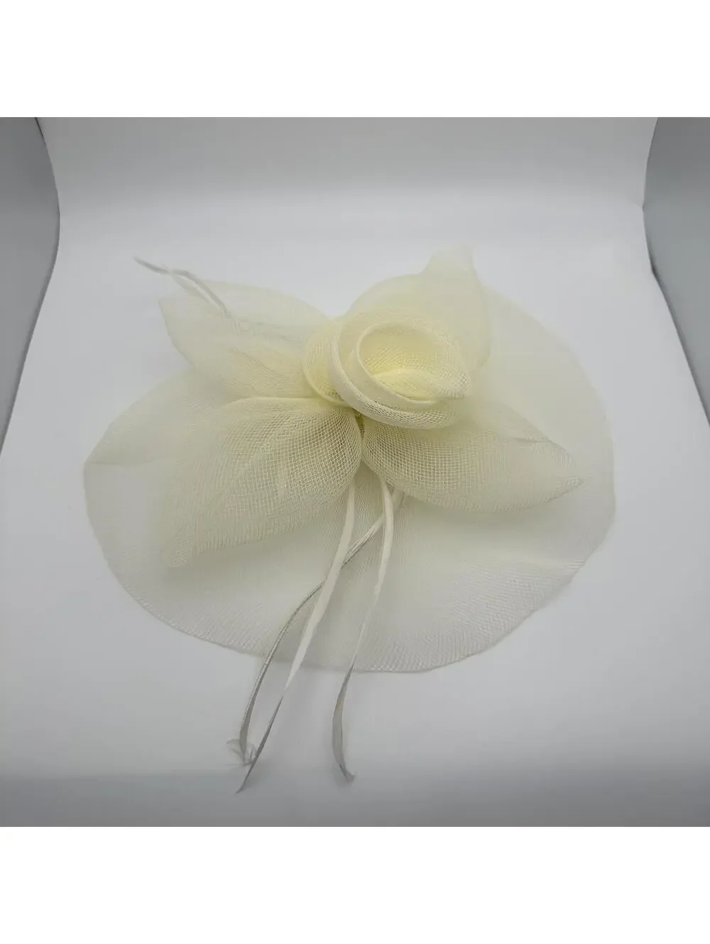 Elegant Cream Mesh Floral Fascinator